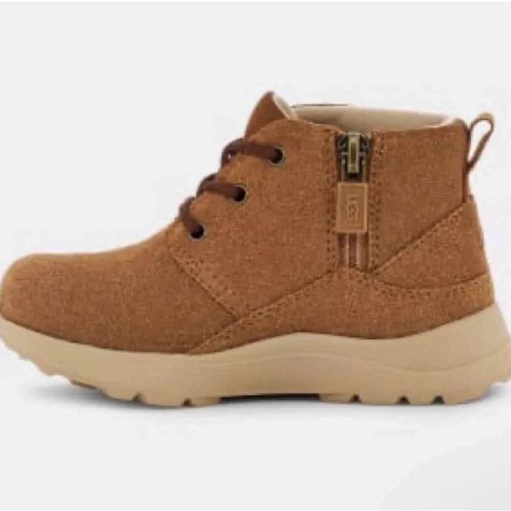 UGG Kids Canoe III Weather Boots | Chestnut Suede | Little Boy Sz 1 | Waterproof